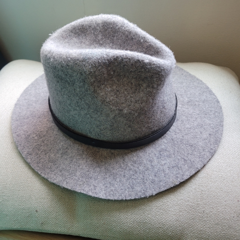 Gray Wool Fedora Hat with Black Band - Picture 2 of 5